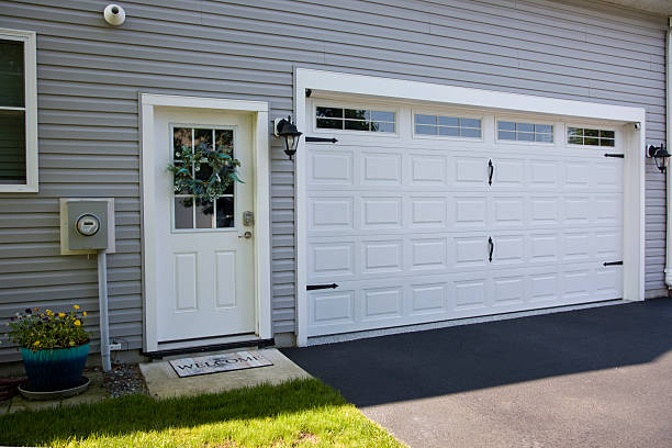 24/7 Emergency Garage Door Panel Replacement experts in Goshen, IN